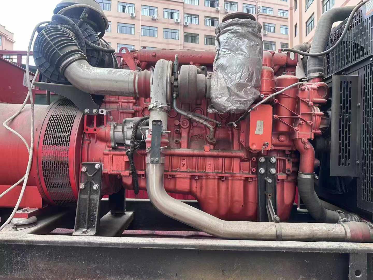 鄂温克如何选择适合 600kW 柴油发电机组的过载保护器？