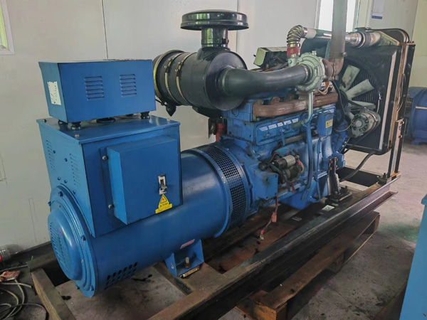 鄂温克100kW柴油发电机组使用多级机油有哪些优缺点？